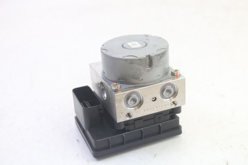 photo de POMPA ABS BMW R GS 1250 (2021 - 2024) - Zoom sullo stato d'uso