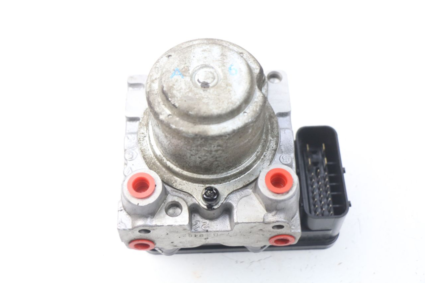photo de POMPA ABS TRIUMPH SPRINT ST ABS 1050 (2005 - 2007)