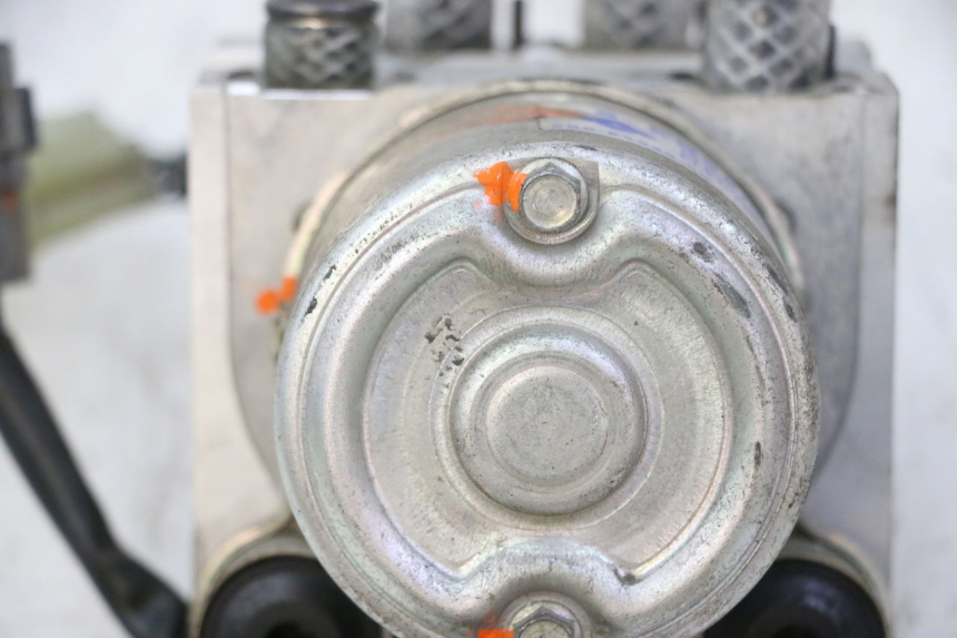 photo de POMPA ABS YAMAHA TDM ABS 900 (2002 - 2014)