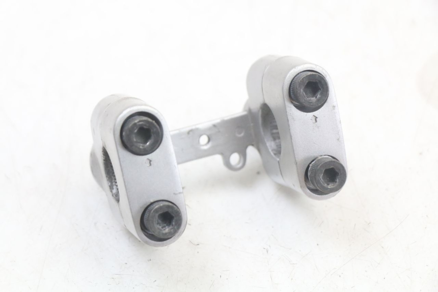 photo de PONTE MANUBRIO YAMAHA BW'S BWS 125 (2010 - 2013)