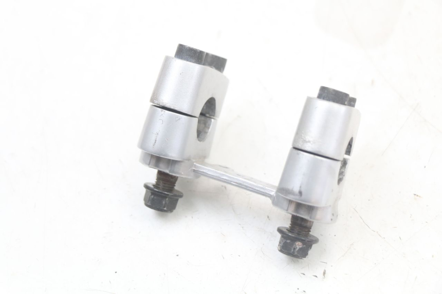 photo de PONTE MANUBRIO YAMAHA BW'S BWS 125 (2010 - 2013)