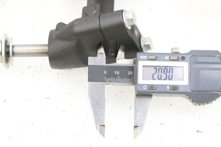 photo de CAVALLOTTO MANUBRIO YAMAHA MT-07 MT07 ABS 700 (2018 - 2020) - Dettaglio del componente