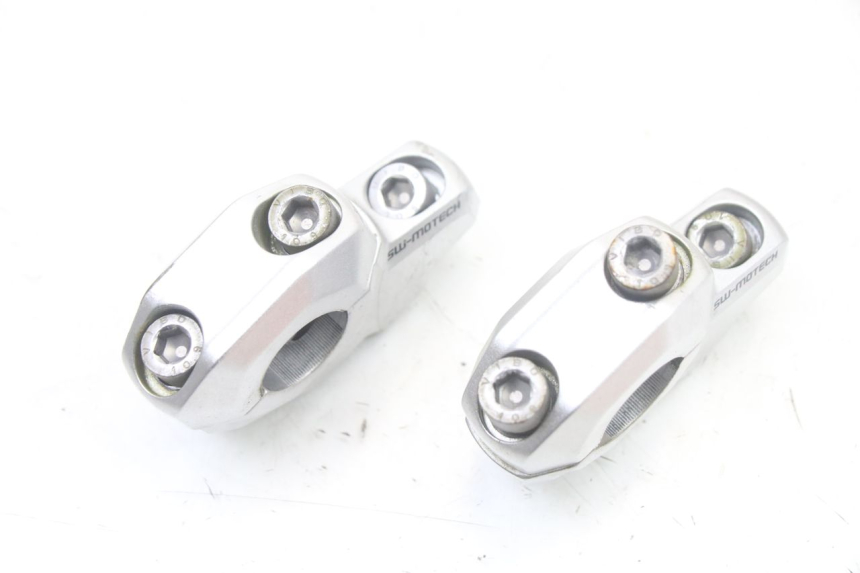 photo de PONTE MANUBRIO SUZUKI GSF S BANDIT 600 (2000 - 2004)