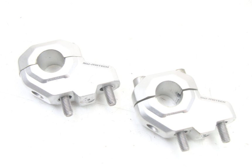 photo de PONTE MANUBRIO SUZUKI GSF S BANDIT 600 (2000 - 2004)