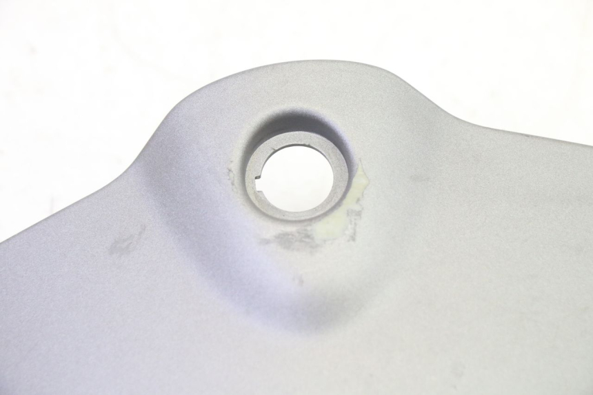 photo de PORTAOGGETTI GUANTIERA SYM FIDDLE 3 III 125 (2014 - 2020) - Dettaglio del componente