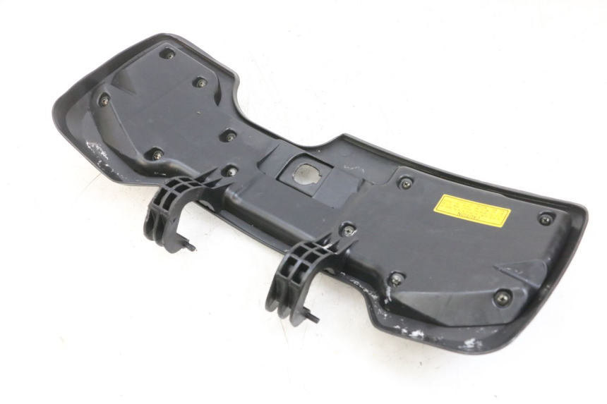 photo de Porta guanti box SYM GTS EVO 125 (2009 - 2013) - Zoom sullo stato d'uso