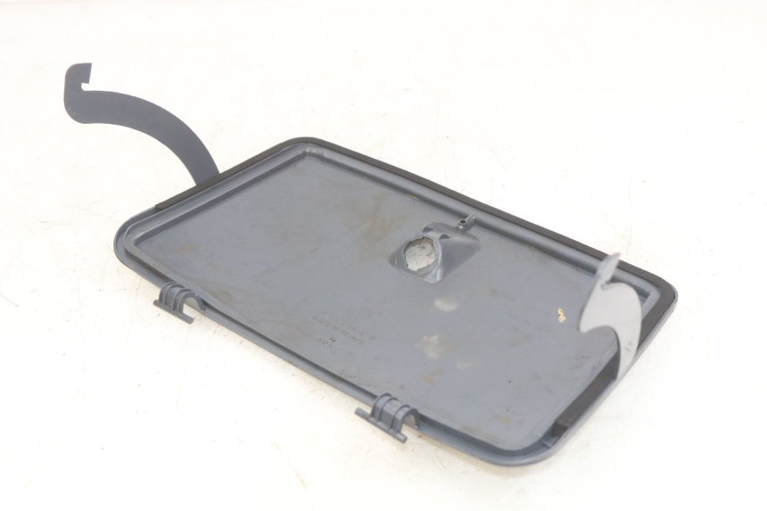 photo de PORTAOGGETTI GUANTIERA PEUGEOT SV 125 (1991 - 1994)