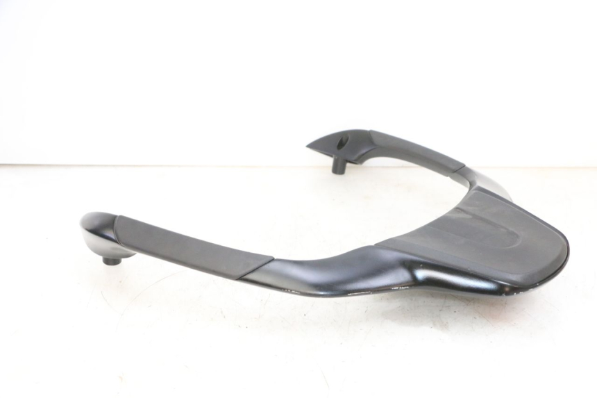 photo de PORTAPACCHI PIAGGIO MP3 500 (2016 - 2018) - Dettagli dei punti di fissaggio