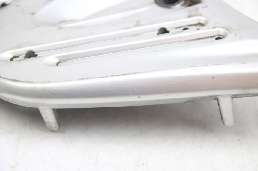 photo de PORTE PACCHETTO SUZUKI SIXTEEN 125 (2008 - 2010)