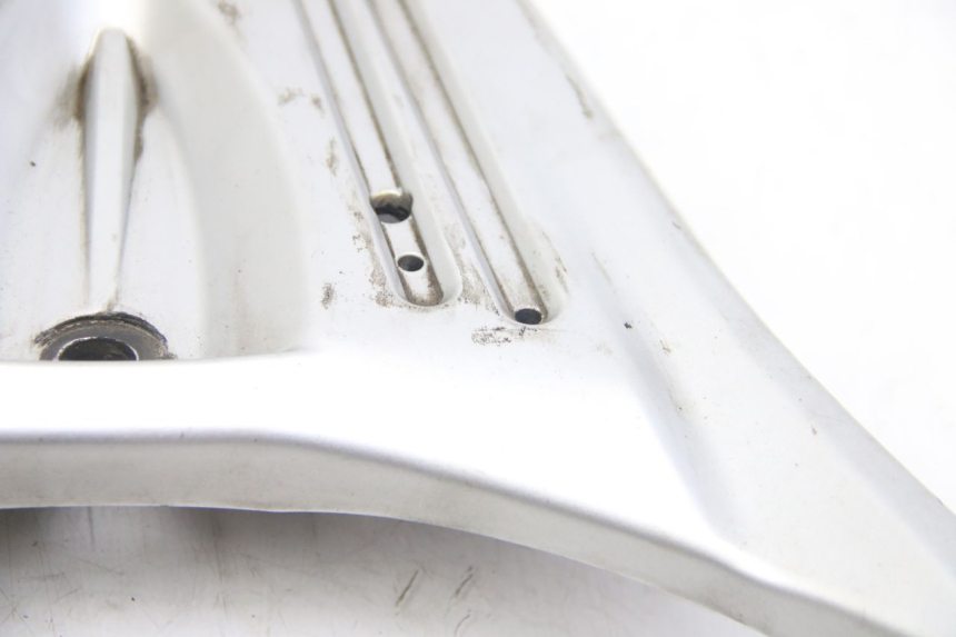 photo de PORTE PACCHETTO SUZUKI SIXTEEN 125 (2008 - 2010)