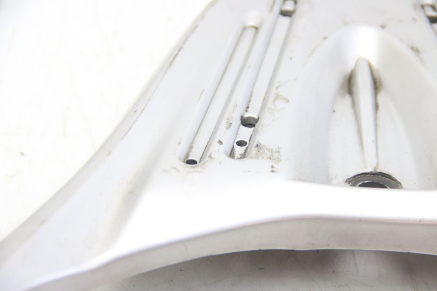 photo de PORTE PACCHETTO SUZUKI SIXTEEN 125 (2008 - 2010)
