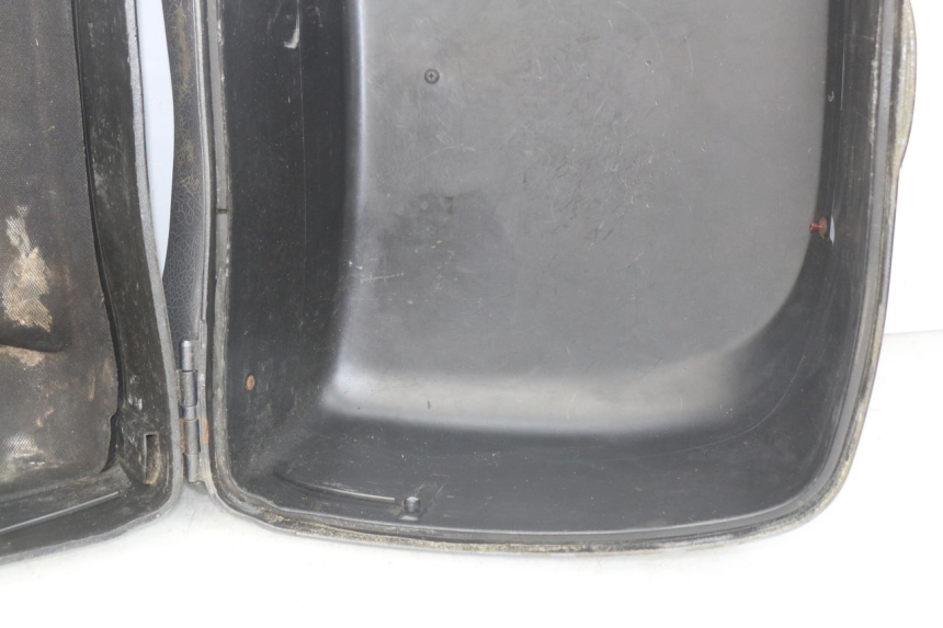 photo de PORTE PACCHETTO PIAGGIO X9 EVOLUTION 125 (2003 - 2007)