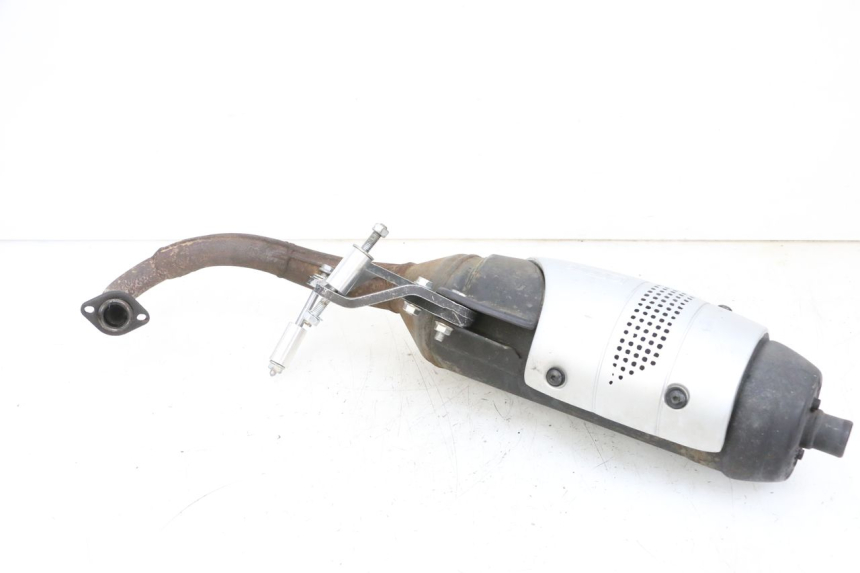 photo de SCARICO PIAGGIO NEW TYPHOON 50 (2018 - 2021) - Primo piano ad alta risoluzione