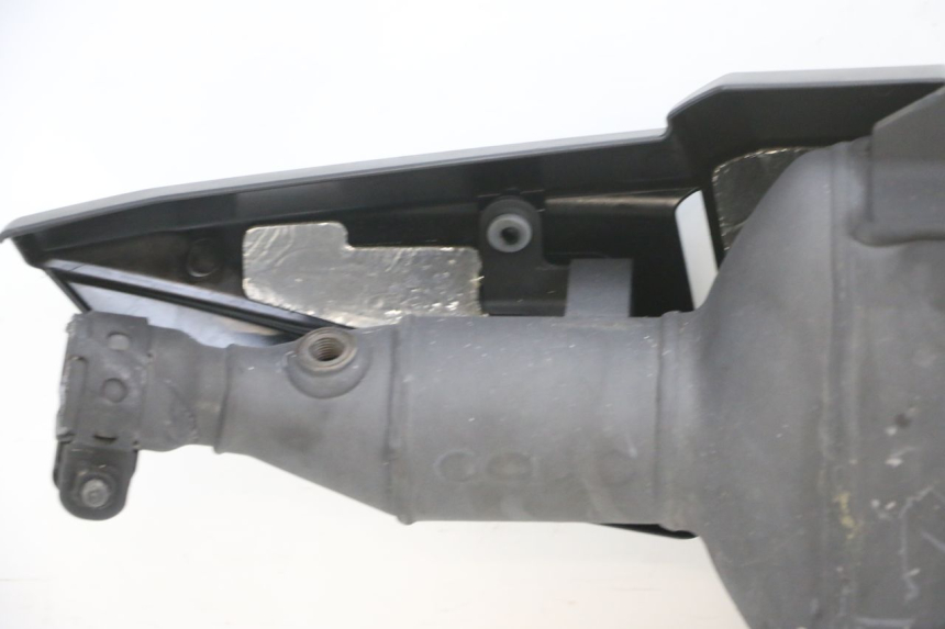 photo de SCARICO YAMAHA TRICITY 300 (2020 - 2024) - Stato della superficie e materiale