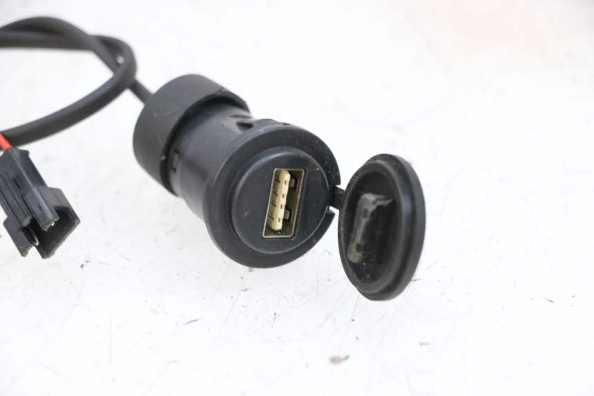 photo de PRESA ACCENDISIGARI SEGWAY NINEBOT E125S 1 (2022 - 2026) - Dettaglio del componente