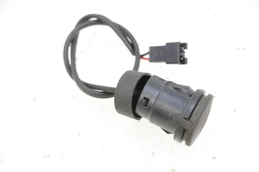 photo de PRESA ACCENDISIGARI SEGWAY NINEBOT E125S 1 (2022 - 2026) - Zoom sullo stato d'uso