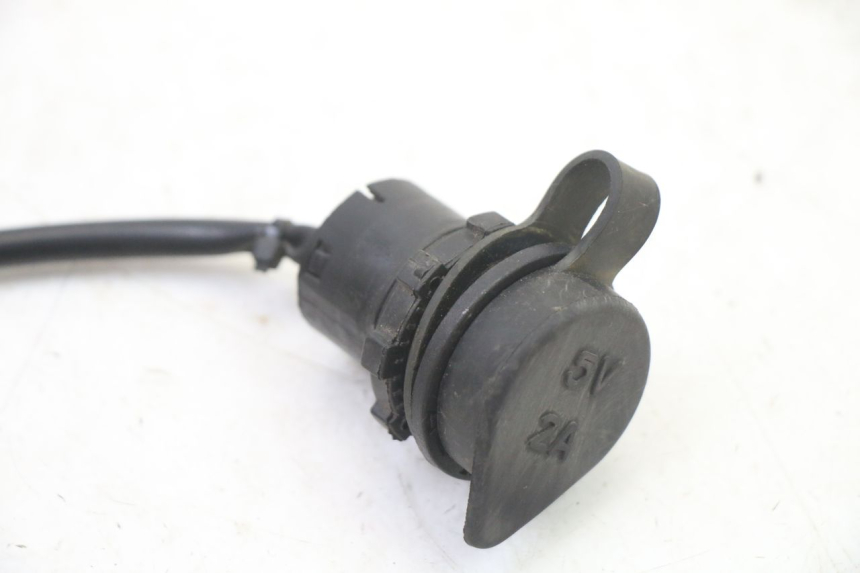 photo de PRESA ACCENDISIGARI SYM FIDDLE 3 III 125 (2014 - 2020)