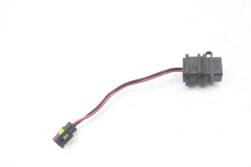 photo de PRESA ACCENDISIGARI PIAGGIO MP3 HPE 310 (2024 - 2025)