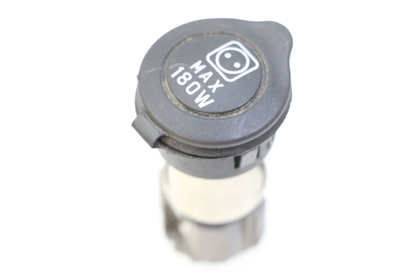 photo de PRESA ACCENDISIGARI PIAGGIO MP3 500 (2014 - 2016)
