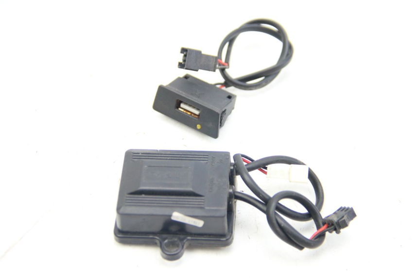 photo de PRISE ACCENDISIGARI RED ELECTRIC RED E PRO 1 (2017 - 2019) - Vista principale