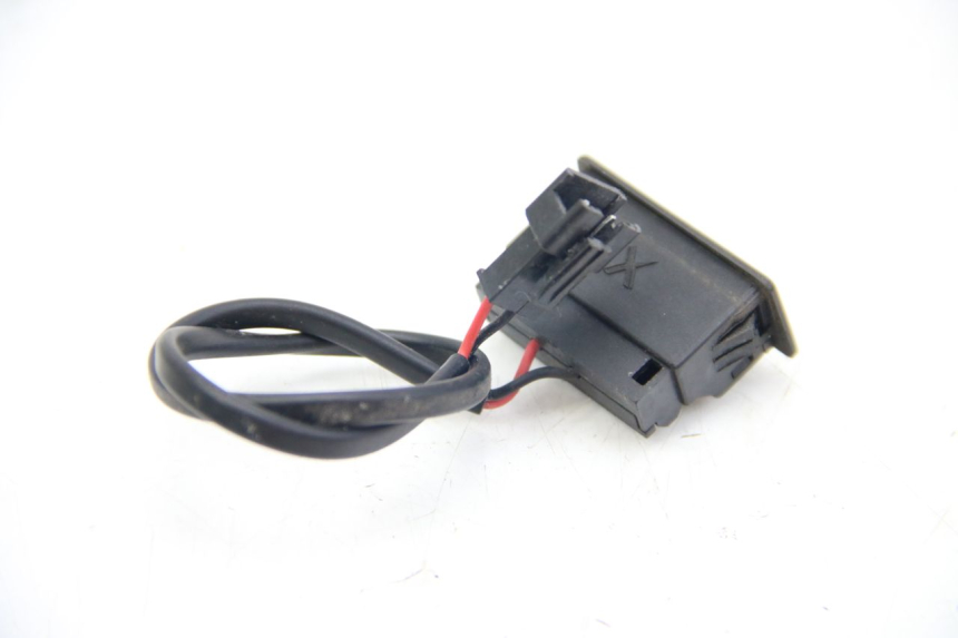 photo de PRISE ACCENDISIGARI RED ELECTRIC RED E PRO 1 (2017 - 2019)