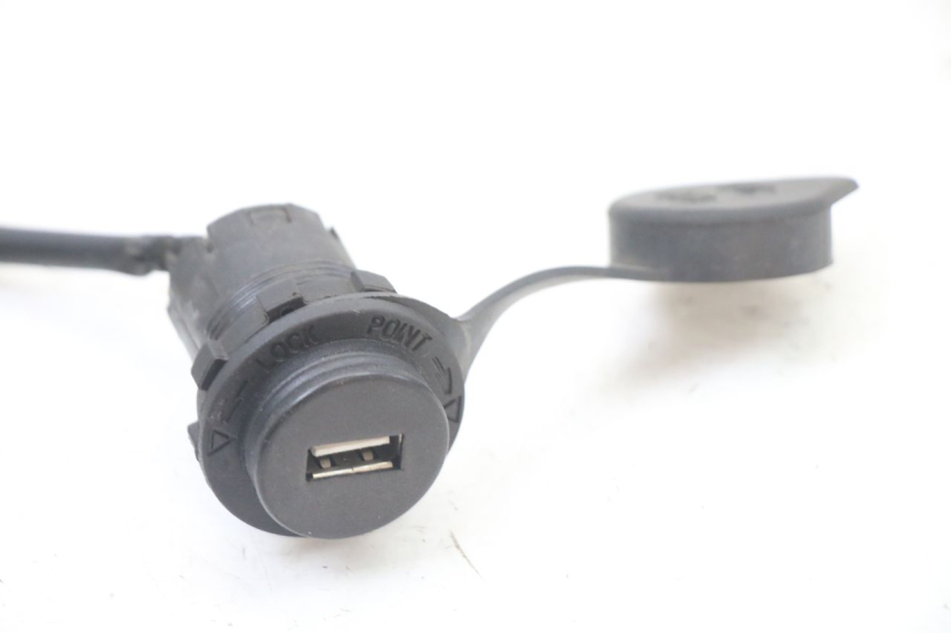 photo de PRESA ACCENDISIGARI SYM FIDDLE 3 III 125 (2014 - 2020)