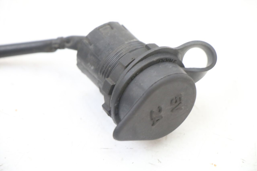 photo de PRESA ACCENDISIGARI SYM FIDDLE 3 III 125 (2014 - 2020)
