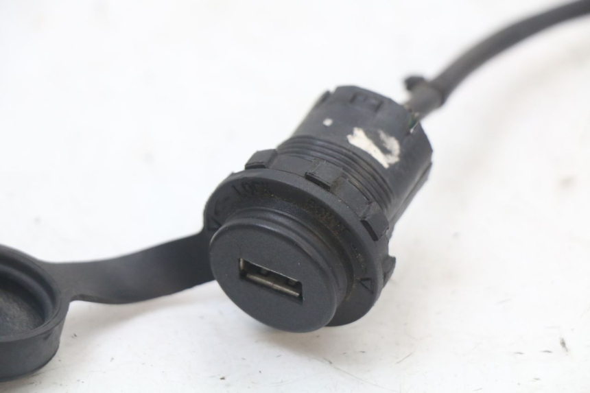 photo de PRESA ACCENDISIGARI SYM ORBIT III 3 4T 50 (2018 - 2021)