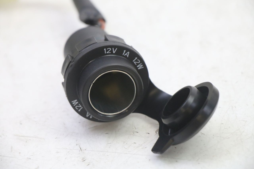 photo de PRESA ACCENDISIGARI YAMAHA XMAX X-MAX 125 (2021 - 2025)