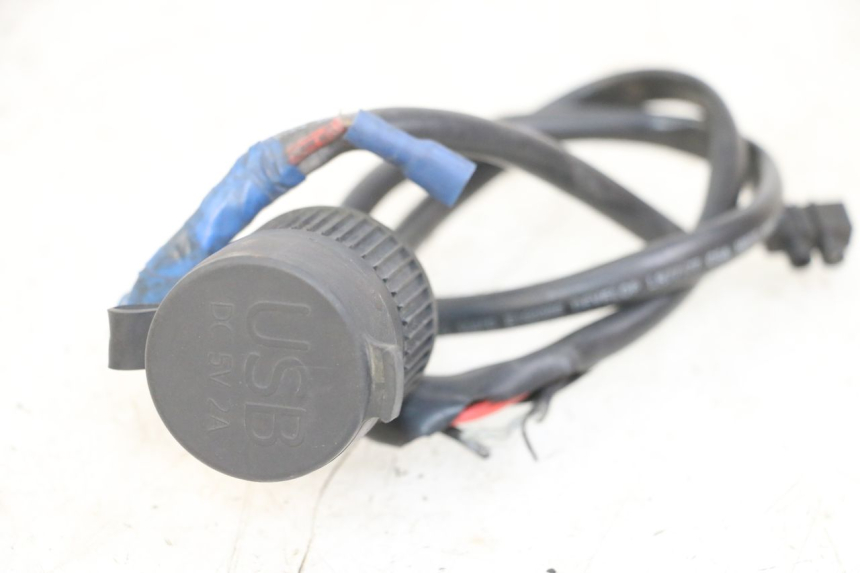 photo de PRESA ACCENDISIGARI PIAGGIO XEVO - X EVO 125 (2007 - 2016) - Dettaglio del componente