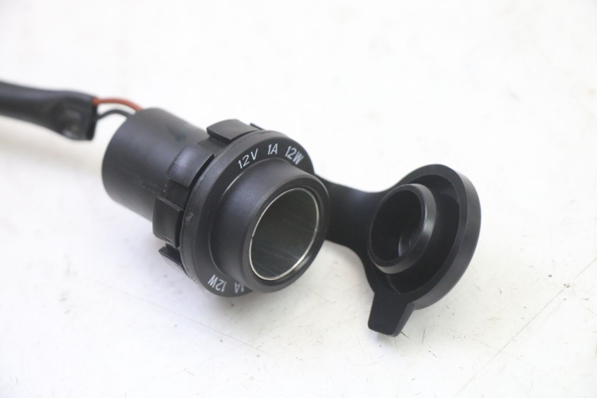 photo de PRESA ACCENDISIGARI YAMAHA XMAX X-MAX 125 (2021 - 2025)