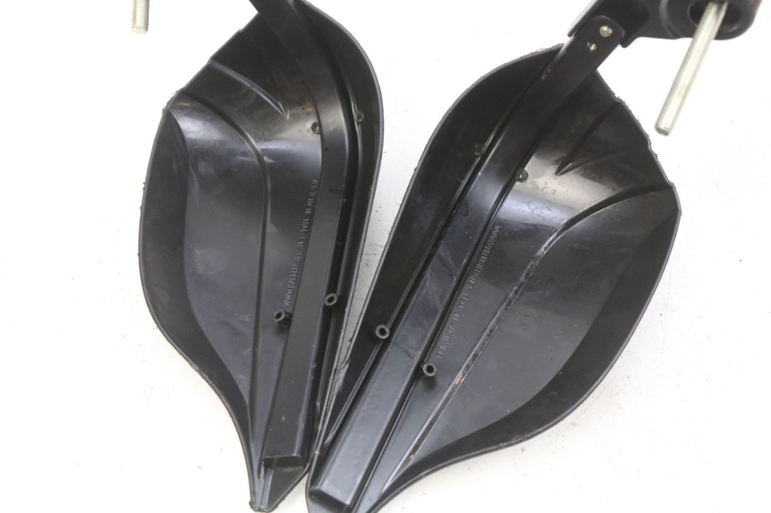 photo de PROTEZIONE MANI HONDA CB R 1000 (2018 - 2023)