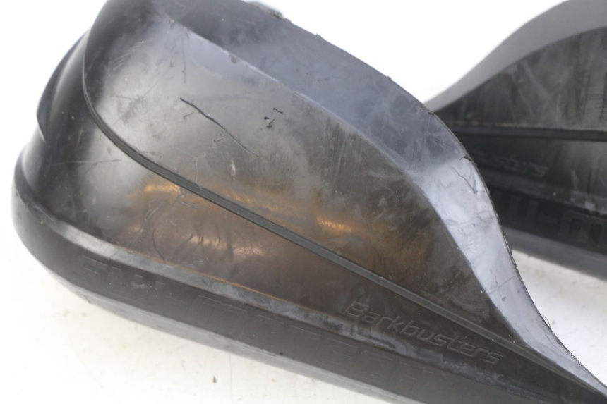 photo de PROTEZIONE MANI HONDA CB R 1000 (2018 - 2023)