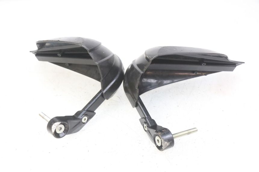 photo de PROTEZIONE MANI HONDA CB R 1000 (2018 - 2023)
