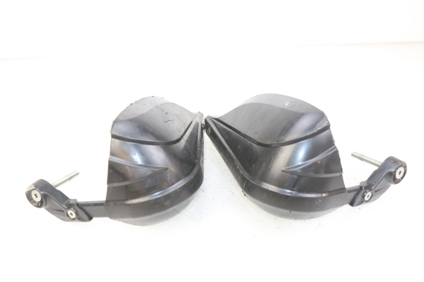 photo de PROTEZIONE MANI HONDA CB R 1000 (2018 - 2023)