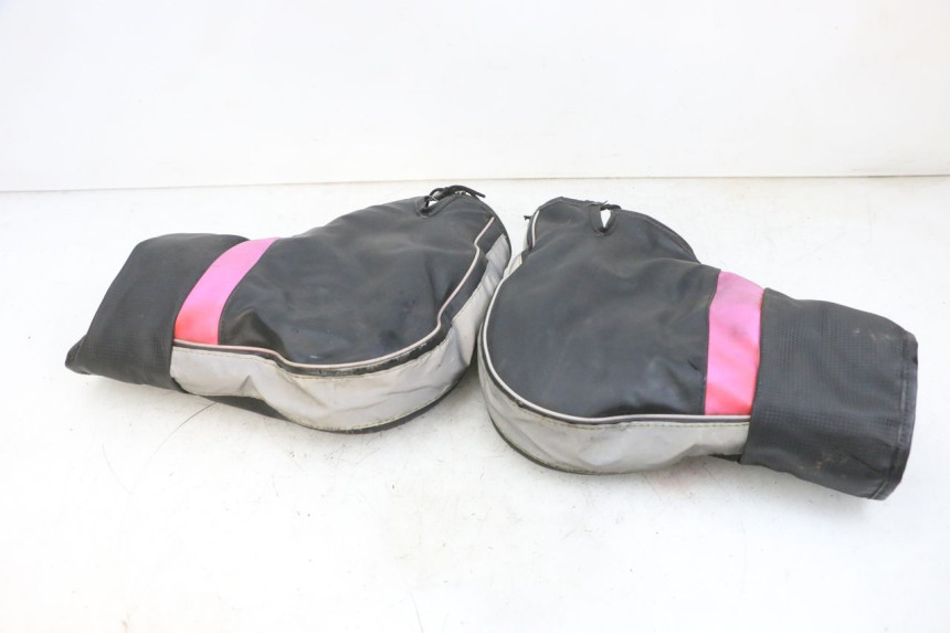 photo de PARAMANI PIAGGIO ZIP 4T 50 (2018 - 2020) - Stato della superficie e materiale