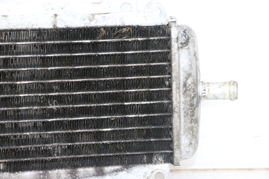 photo de RADIATORE DESTRO PIAGGIO VESPA GTS SUPER IE 125 (2009 - 2016) - Dettagli dei punti di fissaggio