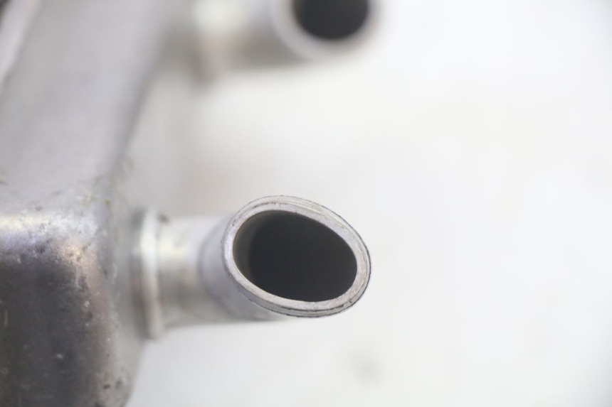 photo de RADIATORE PEUGEOT ELYSEO 125 (1999 - 2004) - Stato della superficie e materiale