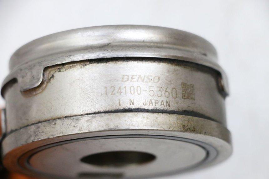 photo de RADIATORE OLIO SUZUKI BURGMAN EXECUTIVE ABS 650 (2006 - 2012) - Dettaglio del componente