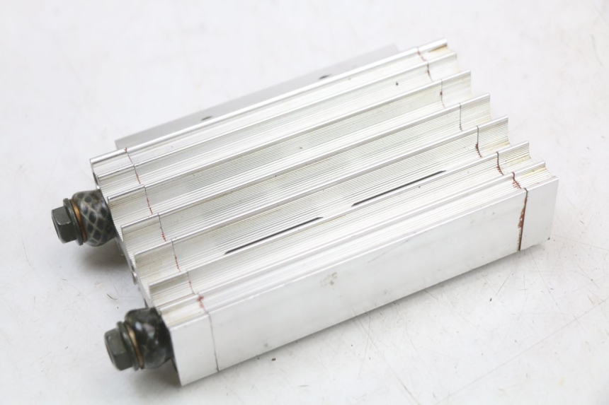 photo de RADIATORE OLIO KSR RACING DRIFT 140 - Primo piano tecnico