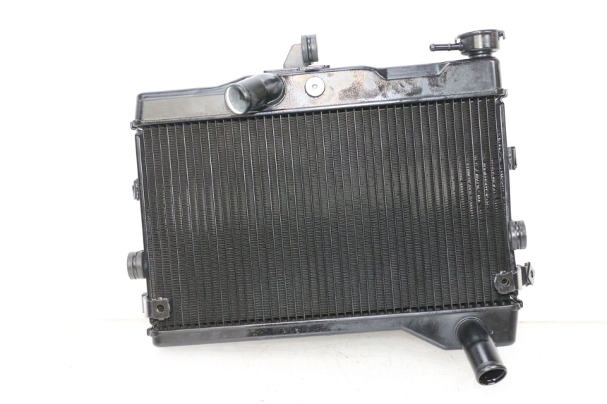 photo de RADIATORE YAMAHA MT-07 MT07 ABS 700 (2018 - 2020) - Focus sulla struttura