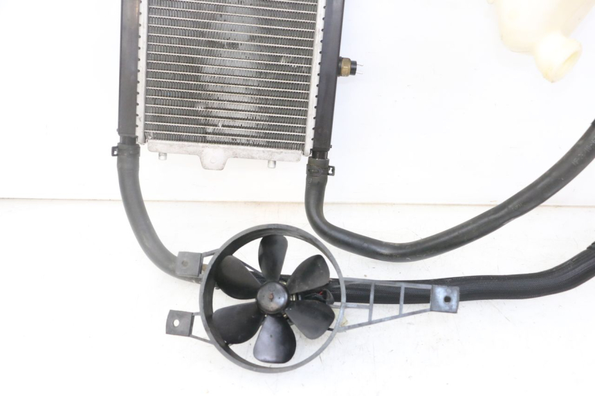 photo de RADIATORE PEUGEOT SATELIS 125 (2010 - 2012)