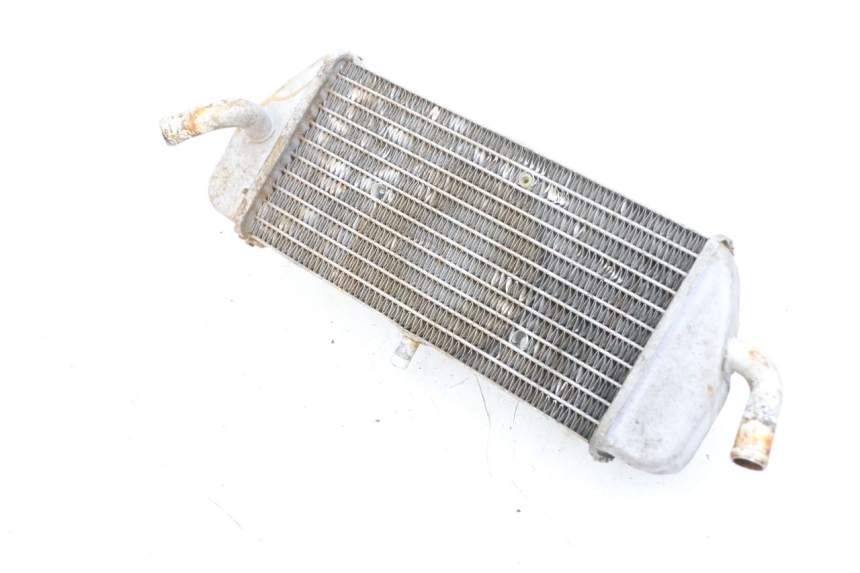 photo de RADIATORE YAMAHA XMAX X-MAX 125 (2006 - 2009) - Dettagli dei punti di fissaggio