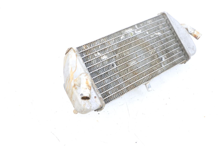 photo de RADIATORE YAMAHA XMAX X-MAX 125 (2006 - 2009) - Stato della superficie e materiale