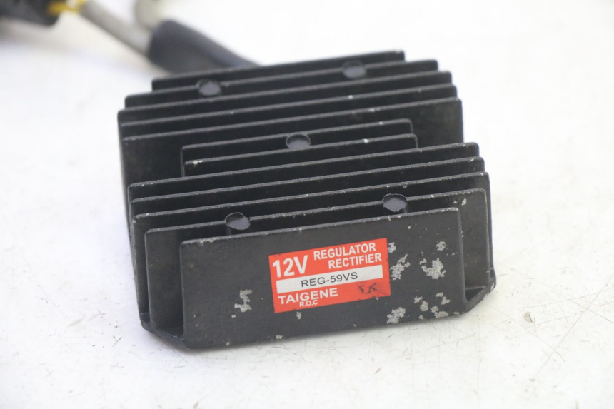 photo de REGOLATORE DI CARICA QUADRO 4 4D 350 (2015 - 2018)