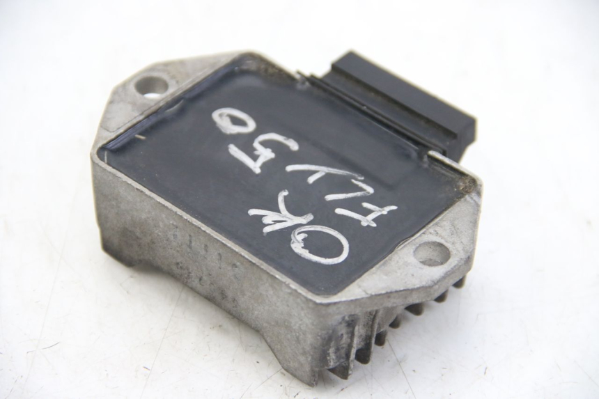 photo de REGOLATORE DI CARICA APRILIA SR 2T 50 (2012 - 2017)