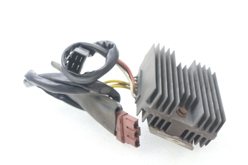 photo de REGOLATORE PIAGGIO BEVERLY 500 (2003 - 2007) - Primo piano tecnico