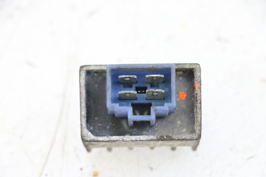 photo de REGOLATORE MBK BOOSTER SPIRIT NAKED 50 (2004 - 2017) - Zoom sullo stato d'uso