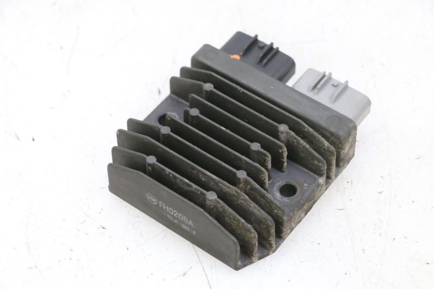 photo de REGOLATORE SUZUKI BURGMAN 650 (2013 - 2020)