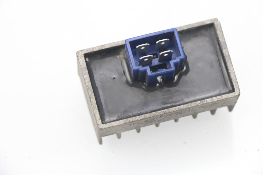 photo de REGOLATORE HONDA CBF 125 (2009 - 2015)